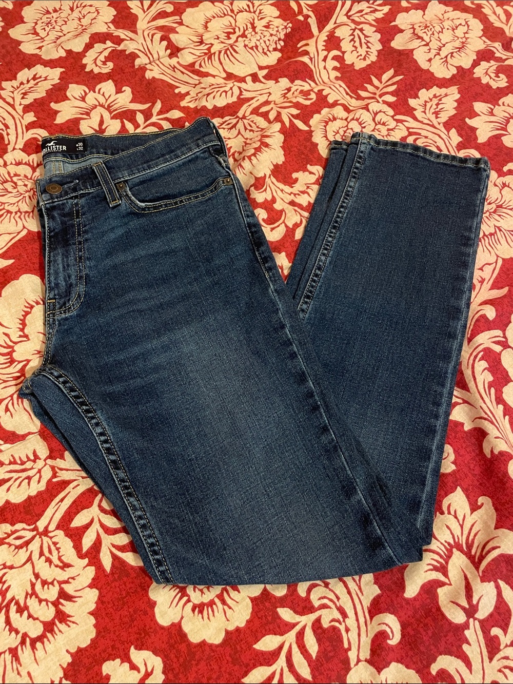 Hollister Men's Dark Blue Straight Leg Jeans